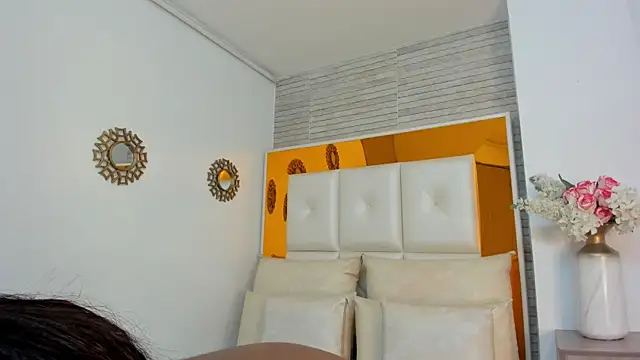 ShaniaBrownn online show from 01.30.25