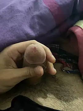 Snapshot of zelyot chatting on 02.26.25 zelyot online show from 02.26.25