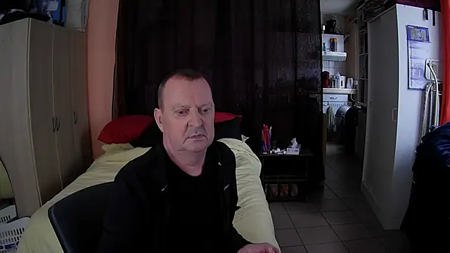 passifsoumis1963 online show from 11.14.25