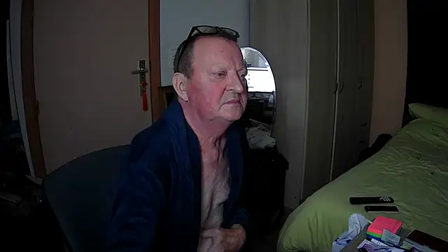 passifsoumis1963 online show from 12.14.25