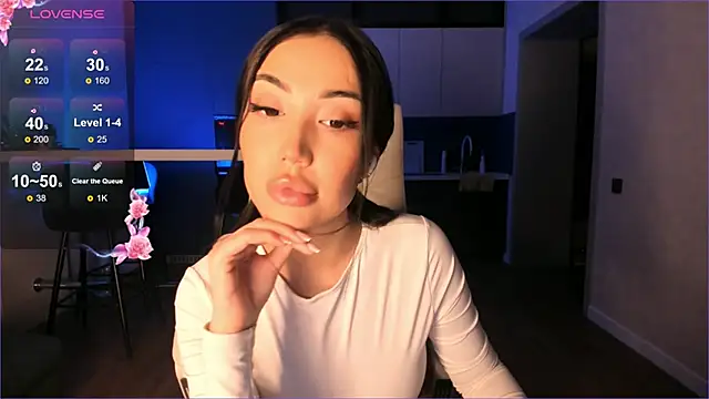 Snapshot of Sury_01 chatting on 11.05.25 Sury 01 online show from 11.05.25