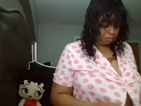 MSweetLindaParks online show from 12.03.24