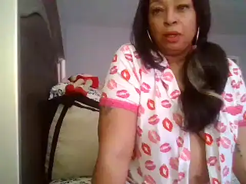MSweetLindaParks online show from 02.02.25