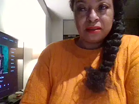 MSweetLindaParks online show from 03.01.25