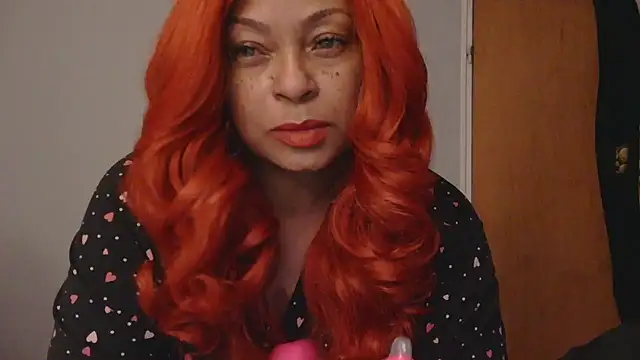 Snapshot of MSweetLindaParks chatting on 10.25.25 MSweetLindaParks online show from 10.25.25