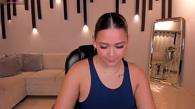 ToriCrossX online show from 01.05.25