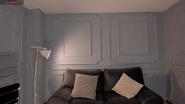 ToriCrossX online show from 12.01.25