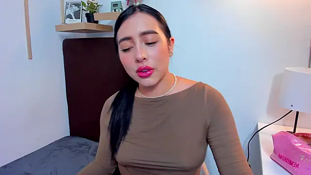 isabella jade online show from 12.27.24