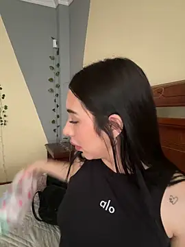 isabella jade online show from 10.21.25