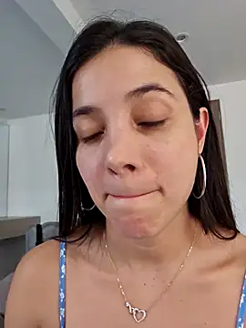 Snapshot of miaeyes chatting on 12.06.24 miaeyes online show from 12.06.24