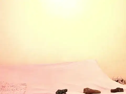 Queen BootyXXX online show from 11.18.25