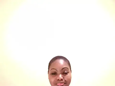 Snapshot of Queen_BootyXXX chatting on 05.16.26 Queen BootyXXX online show from 05.16.26