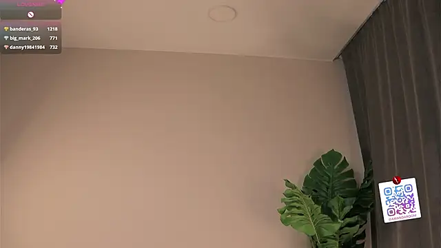 YaYaGirls online show from 03.11.25