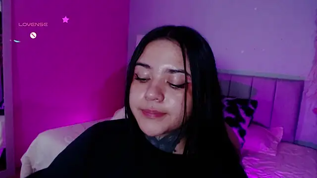 Snapshot of kim_blake chatting on 12.09.24 kim blake online show from 12.09.24