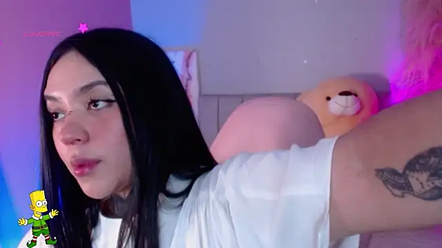 Snapshot of kim_blake chatting on 12.18.24 kim blake online show from 12.18.24