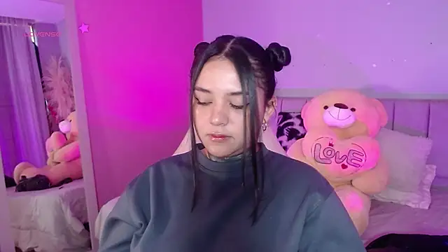 Snapshot of kim_blake chatting on 01.10.25 kim blake online show from 01.10.25