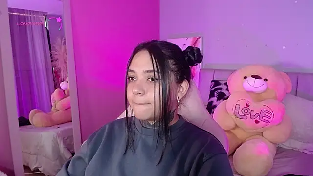 Snapshot of kim_blake chatting on 01.10.25 kim blake online show from 01.10.25