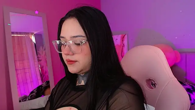 Snapshot of kim_blake chatting on 01.17.25 kim blake online show from 01.17.25