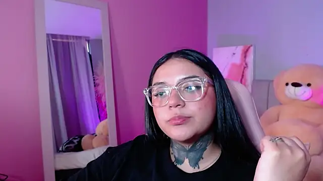 Snapshot of kim_blake chatting on 01.22.25 kim blake online show from 01.22.25