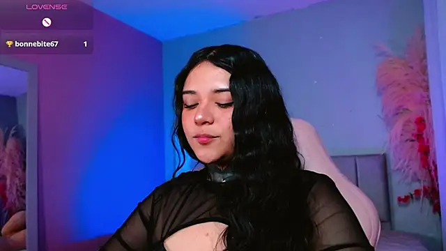 Snapshot of kim_blake chatting on 02.04.25 kim blake online show from 02.04.25