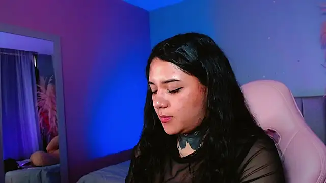 Snapshot of kim_blake chatting on 02.04.25 kim blake online show from 02.04.25