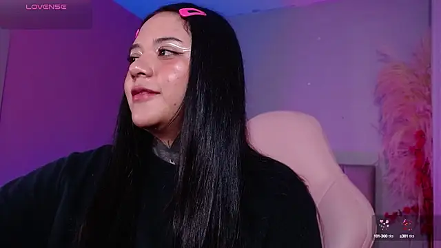 Snapshot of kim_blake chatting on 02.07.25 kim blake online show from 02.07.25