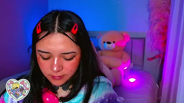 Snapshot of kim_blake chatting on 02.15.25 kim blake online show from 02.15.25