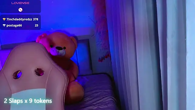 Snapshot of kim_blake chatting on 02.24.25 kim blake online show from 02.24.25