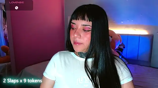 Snapshot of kim_blake chatting on 02.25.25 kim blake online show from 02.25.25