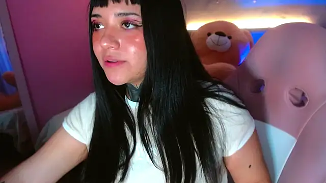 Snapshot of kim_blake chatting on 02.25.25 kim blake online show from 02.25.25