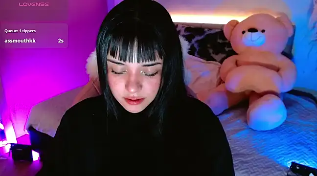 Snapshot of kim_blake chatting on 03.19.25 kim blake online show from 03.19.25