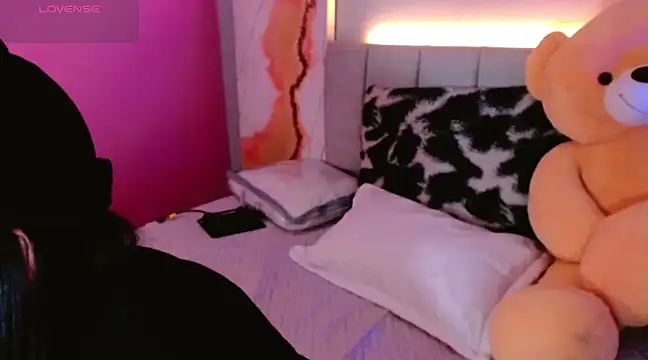 Snapshot of kim_blake chatting on 03.20.25 kim blake online show from 03.20.25