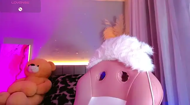 Snapshot of kim_blake chatting on 03.21.25 kim blake online show from 03.21.25