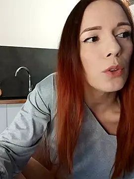 Snapshot of clara-francaise chatting on 05.17.26 clara-francaise online show from 05.17.26