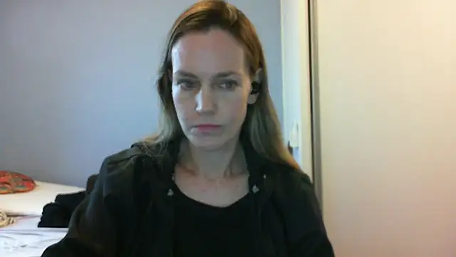 Snapshot of Annylove1 chatting on 10.02.25 Annylove1 online show from 10.02.25