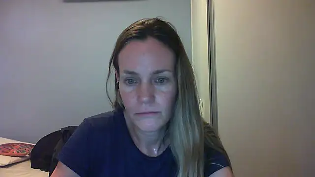 Snapshot of Annylove1 chatting on 10.06.25 Annylove1 online show from 10.06.25