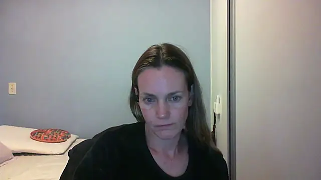 Snapshot of Annylove1 chatting on 10.15.25 Annylove1 online show from 10.15.25