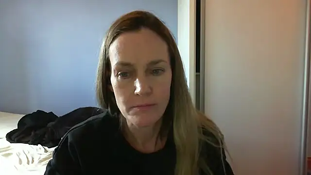 Snapshot of Annylove1 chatting on 10.20.25 Annylove1 online show from 10.20.25