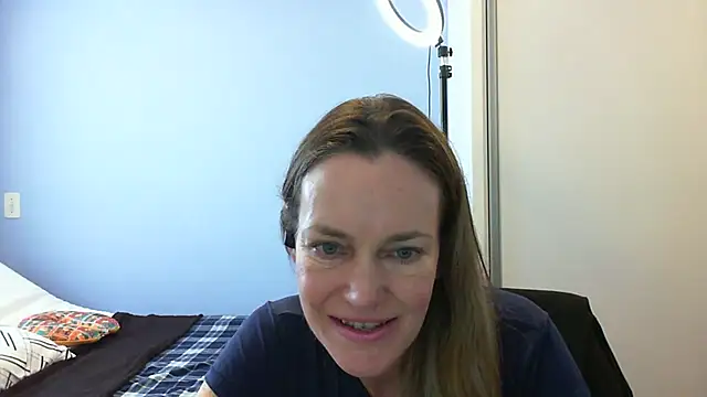 Snapshot of Annylove1 chatting on 11.05.25 Annylove1 online show from 11.05.25