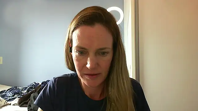 Snapshot of Annylove1 chatting on 11.06.25 Annylove1 online show from 11.06.25