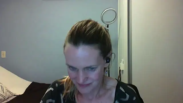 Snapshot of Annylove1 chatting on 11.09.25 Annylove1 online show from 11.09.25