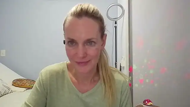 Annylove1 online show from 02.22.26