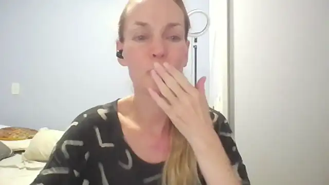 Annylove1 online show from 04.06.26