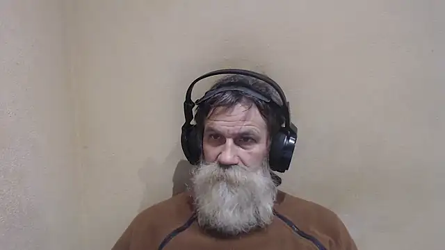 Snapshot of AlexNudo chatting on 12.05.24 AlexNudo online show from 12.05.24