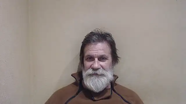 Snapshot of AlexNudo chatting on 02.15.25 AlexNudo online show from 02.15.25