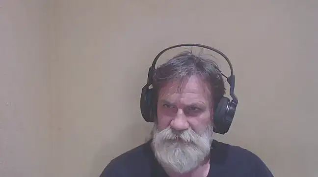 Snapshot of AlexNudo chatting on 02.16.25 AlexNudo online show from 02.16.25