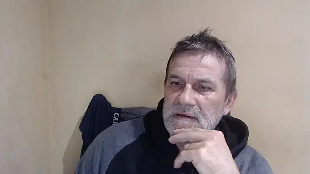 Snapshot of AlexNudo chatting on 09.16.25 AlexNudo online show from 09.16.25