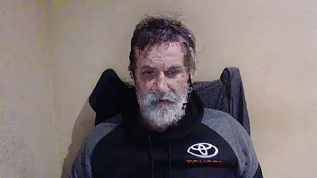 Snapshot of AlexNudo chatting on 10.19.25 AlexNudo online show from 10.19.25