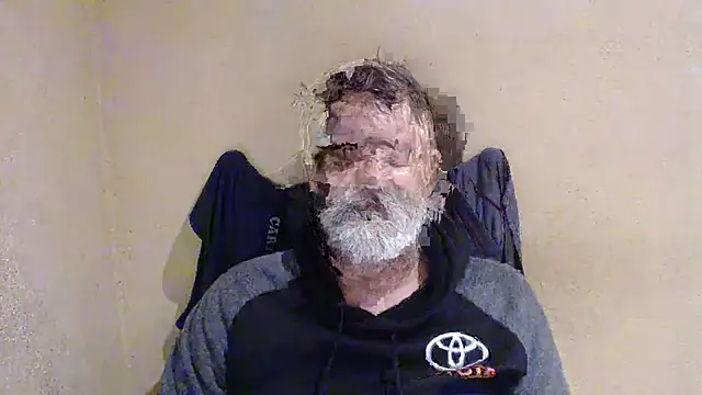 Snapshot of AlexNudo chatting on 10.29.25 AlexNudo online show from 10.29.25