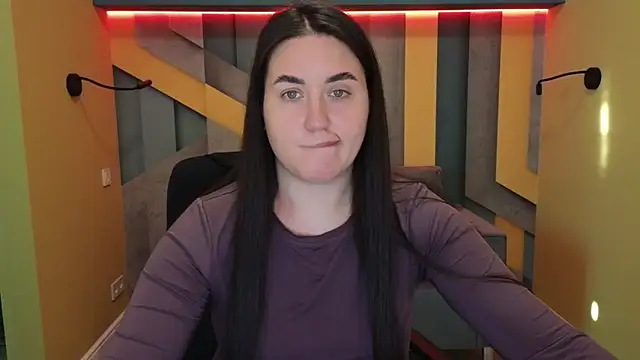 Roxie Bradley online show from 01.04.25